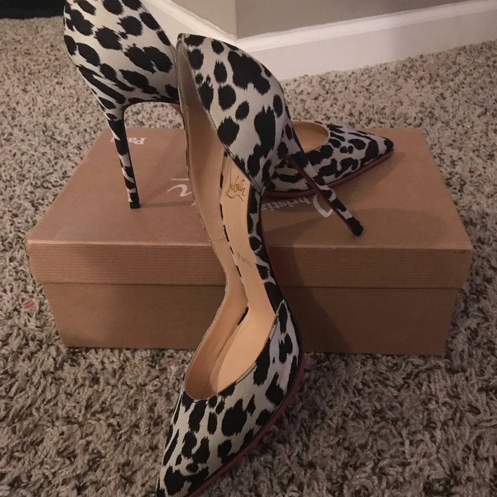 Christian Louboutin 100mm Leopardino heels